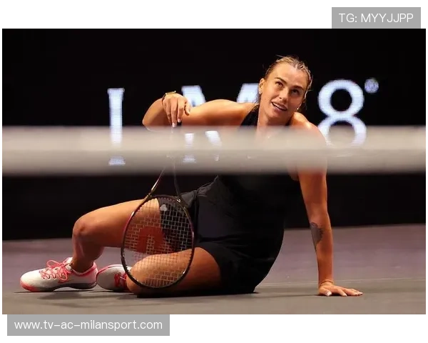 网友：萨巴伦卡这黑裙笑容值百万赞！，萨巴伦卡训练视频